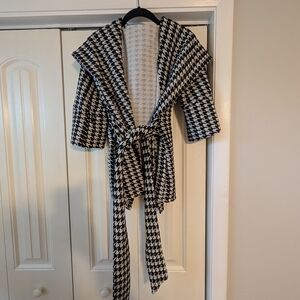 Black and White Houndstooth Women's Cardigan